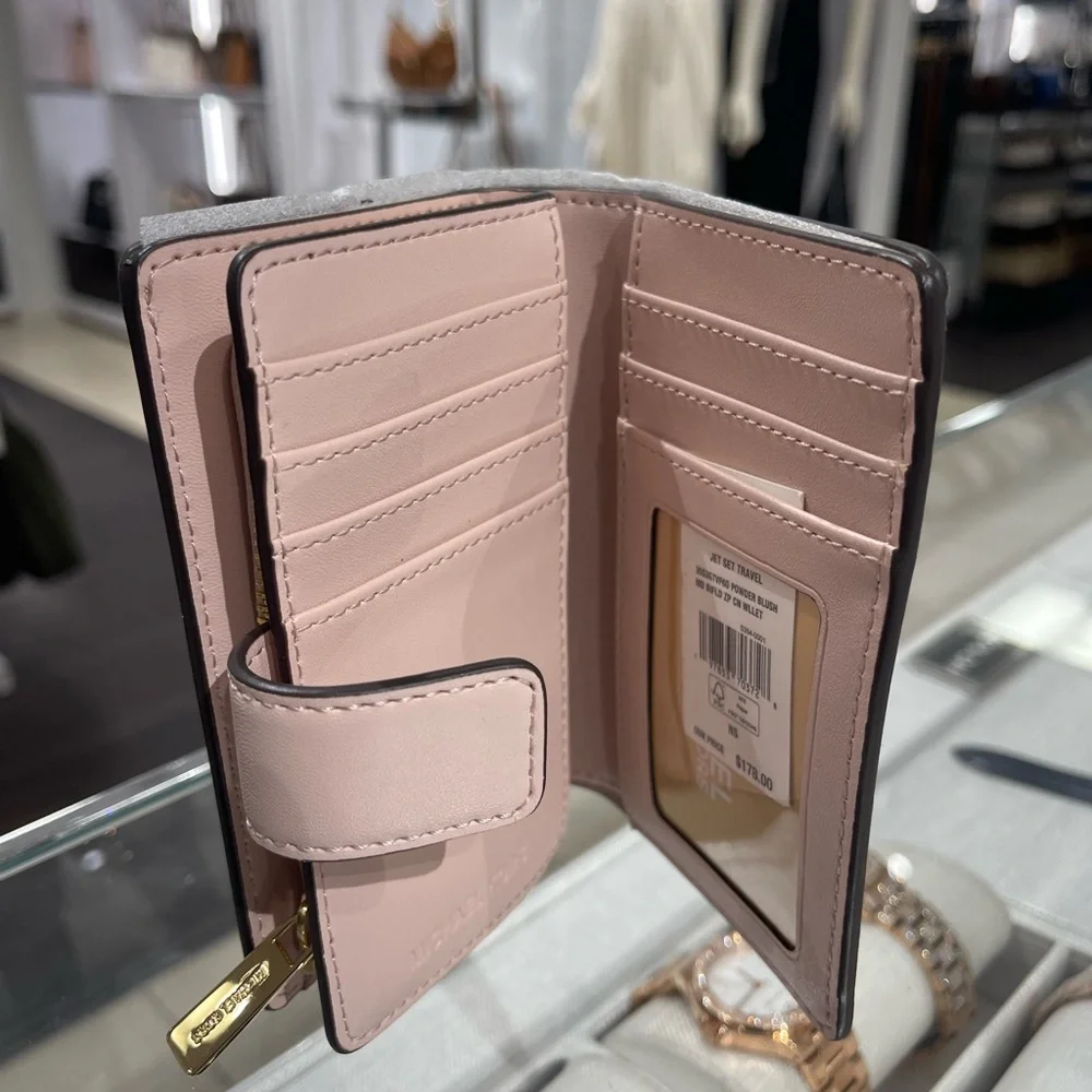 MICHAEL KORS Jet Set Medm Signature Logo BiFold Zip CN Wallet
Powder Blush
NWT - Picture 11 of 16